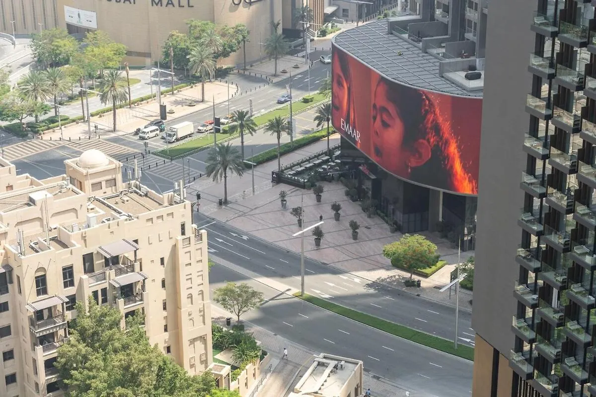Apartment Posh 2-Bedroom Flat In The Heart Of Downtown, Dubai!