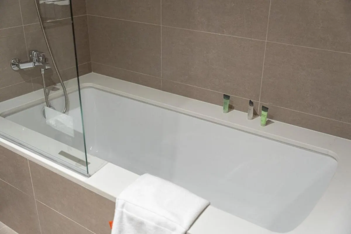 Posh 2-Bedroom Flat In The Heart Of Downtown, Dubai! Apartment