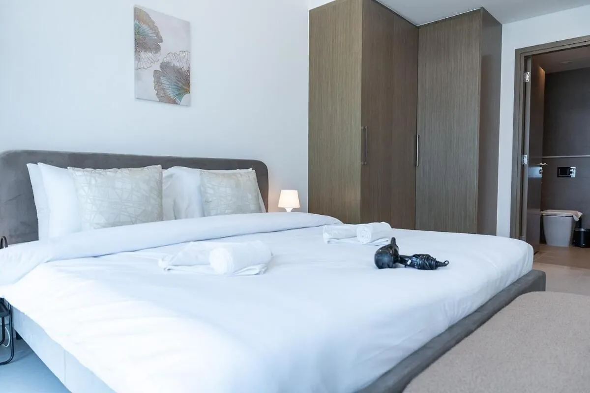 Apartment Posh 2-Bedroom Flat In The Heart Of Downtown, Dubai! United Arab Emirates