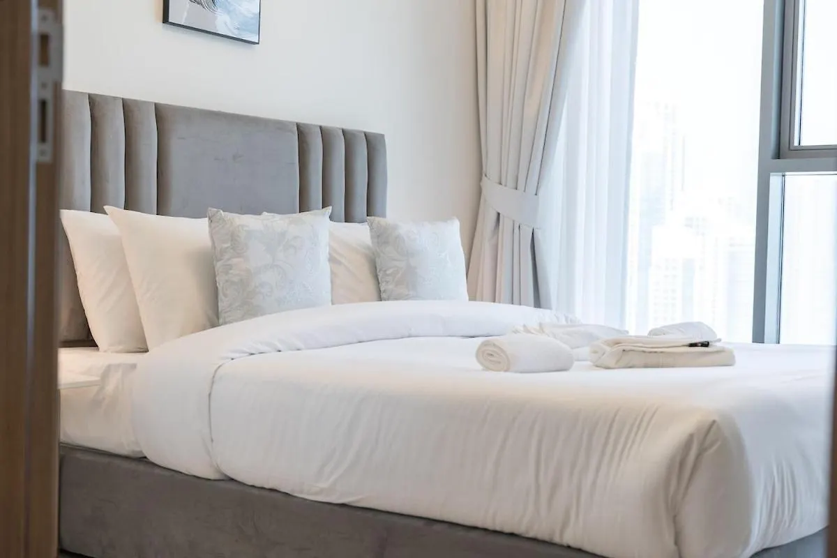 Apartment Posh 2-Bedroom Flat In The Heart Of Downtown, Dubai!