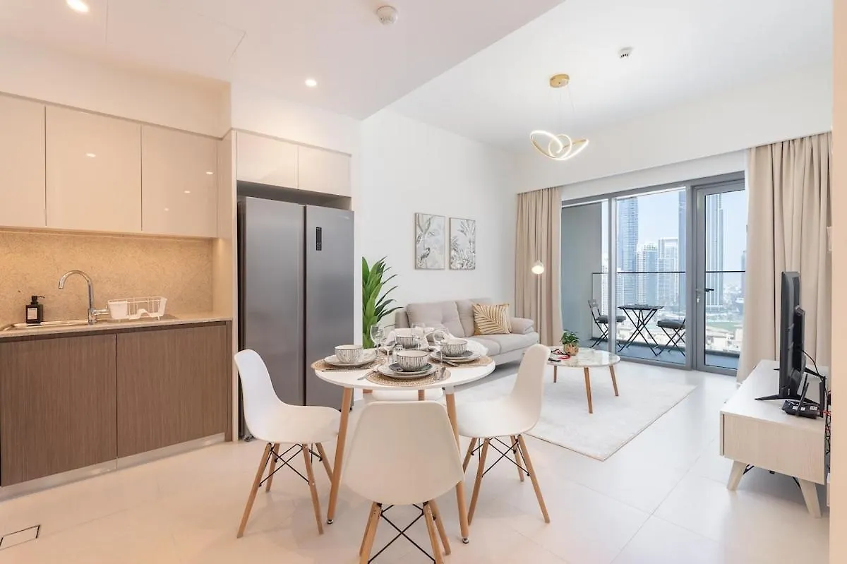 Apartment Posh 2-Bedroom Flat In The Heart Of Downtown, Dubai!
